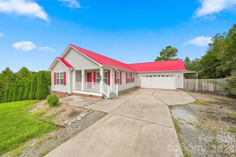 Exterior - 4262 Quarry Dr, Morganton, NC 28655 photo 1 of 6