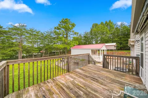 Exterior - 4262 Quarry Dr, Morganton, NC 28655 photo 5 of 6