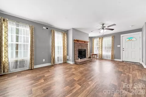 Living - 4262 Quarry Dr, Morganton, NC 28655 photo 4 of 7