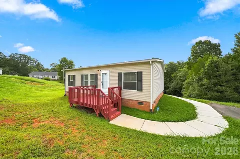 8660 Hollywood Dr, Connelly Springs, NC 28612