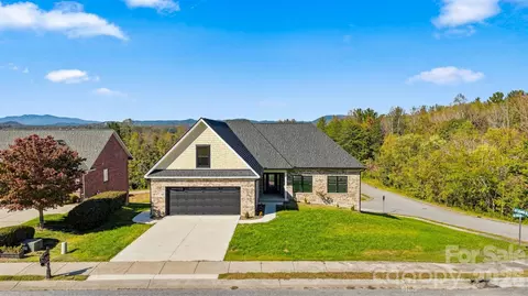 426 Huntington Woods Se St SE, Lenoir, NC 28645
