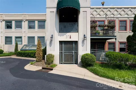 37 Hiawassee W203 St #W203, Asheville, NC 28801