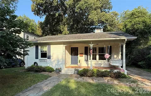 1911 Club Rd, Charlotte, NC 28205