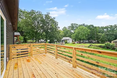 Exterior - 504 E 24th St, Kannapolis, NC 28083 photo 4 of 5