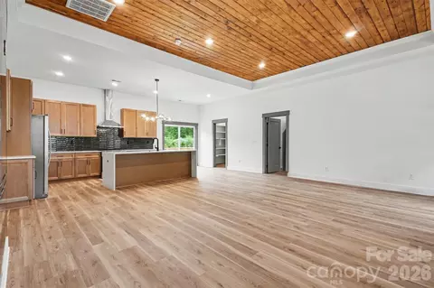 Living - 504 E 24th St, Kannapolis, NC 28083 photo 4 of 5