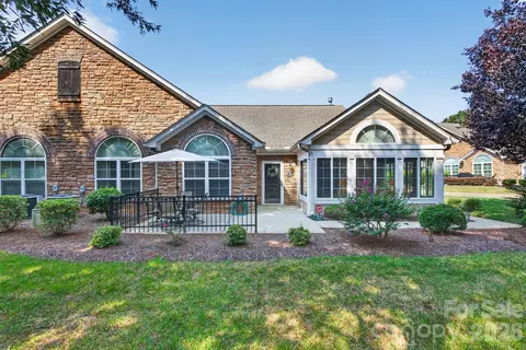 128 Lone Oak Cir, Rock Hill, SC 29732