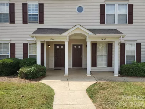 9644 Littleleaf Dr, Charlotte, NC 28215