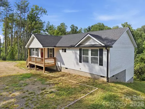 7 Greenridge Rd, Weaverville, NC 28787
