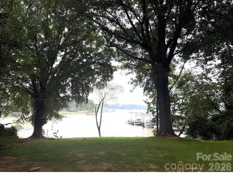 537 Stutts Rd, Mooresville, NC 28117