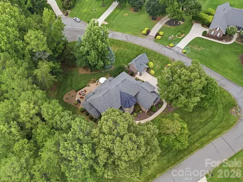 View/Area - 1023 Madras Ct, Davidson, NC 28036 photo 3 of 4
