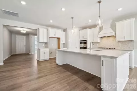 17017 Walker Wylie Dr, Charlotte, NC 28278