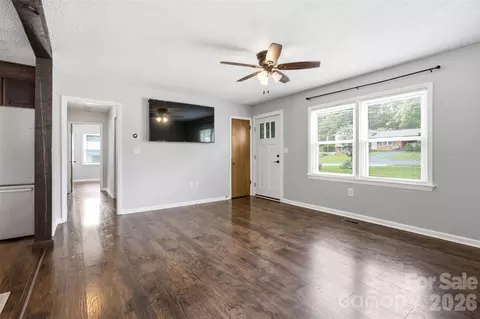 Living - 3776 Newhall Nw Dr NW, Conover, NC 28613 photo 2 of 4