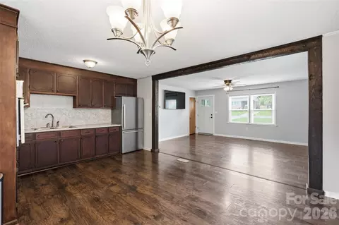 Living - 3776 Newhall Nw Dr NW, Conover, NC 28613 photo 4 of 4