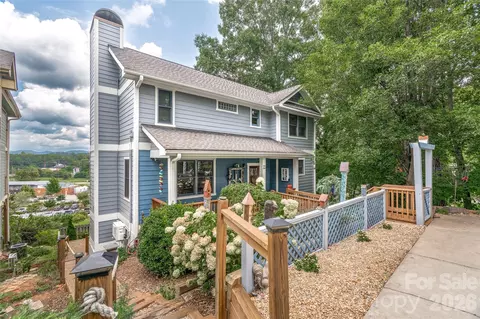 45 Logan Cir, Asheville, NC 28806