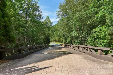 35 Mountain Pkwy, Mill Spring, NC 28756 photo 3