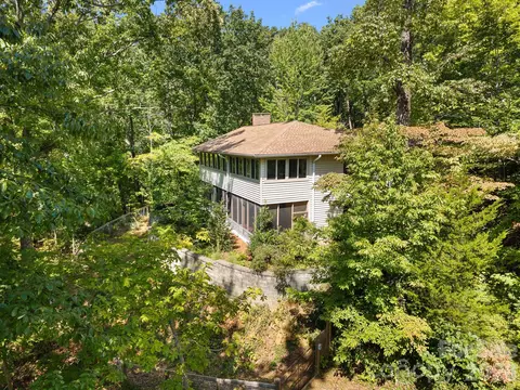 Exterior - 12 E Park Dr, Tryon, NC 28782 photo 6 of 14