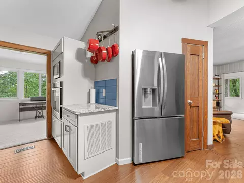 Kitchen - 12 E Park Dr, Tryon, NC 28782 photo 3 of 5