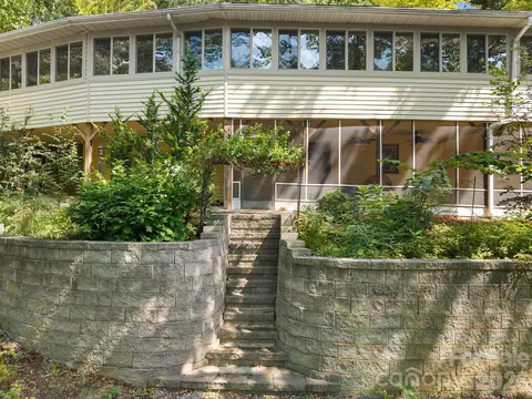 Exterior - 12 E Park Dr, Tryon, NC 28782 photo 5 of 14