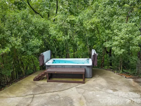 Exterior - 12 E Park Dr, Tryon, NC 28782 photo 8 of 11