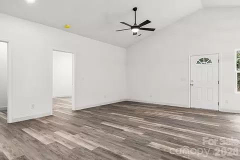 Living - 503 E Dunlap St, Lancaster, SC 29720 photo 4 of 4