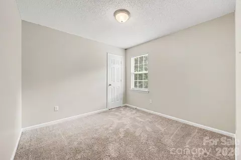 302 Touch Me Not Ln, Charlotte, NC 28216