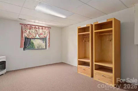 Bedroom - 43 Thoren Ct, Clyde, NC 28721 photo 4 of 4