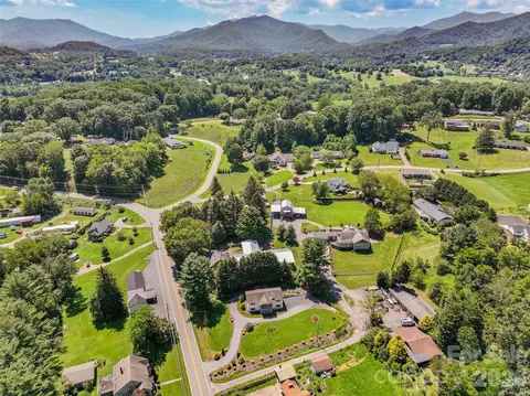 View/Area - 43 Thoren Ct, Clyde, NC 28721 photo 1 of 3