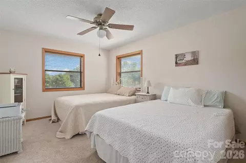 Bedroom - 43 Thoren Ct, Clyde, NC 28721 photo 3 of 4