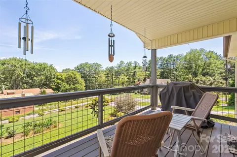 Exterior - 43 Thoren Ct, Clyde, NC 28721 photo 4 of 7