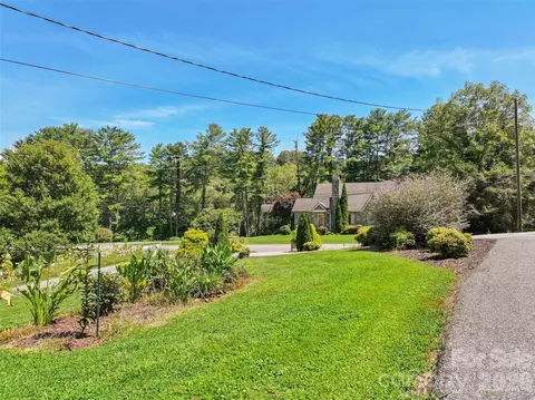 Exterior - 43 Thoren Ct, Clyde, NC 28721 photo 6 of 7