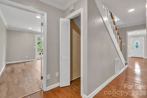 Entry Way - 490 Morehead Rd, Marion, NC 28752 photo 2 of 4