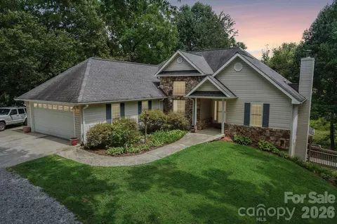1414 Kanuga Rd, Hendersonville, NC 28739