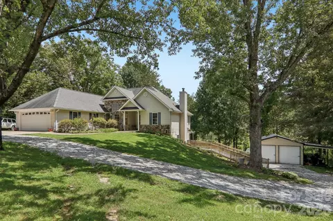 1414 Kanuga Rd, Hendersonville, NC 28739