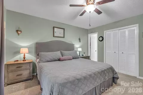 Bedroom - 655 Overlook Dr, Spruce Pine, NC 28777 photo 4 of 4