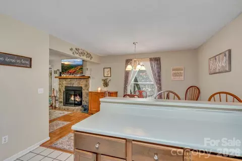 Kitchen - 655 Overlook Dr, Spruce Pine, NC 28777 photo 4 of 4