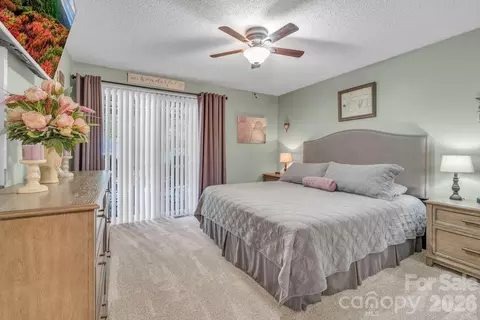 Bedroom - 655 Overlook Dr, Spruce Pine, NC 28777 photo 3 of 4