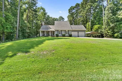 302 Nottingham Way, Wadesboro, NC 28170