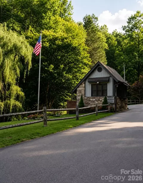 Exterior - 155 Horse Shoe Ridge E Rd E, Deep Gap, NC 28618 photo 2 of 4