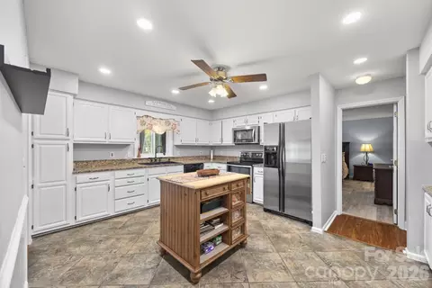 Kitchen - 4060 Point Clear Dr, Tega Cay, SC 29708 photo 1 of 3