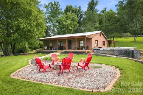1315 Cedar Valley Church Rd, Lenoir, NC 28645