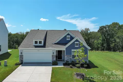 1177 Blackburn Cir, Edgemoor, SC 29712