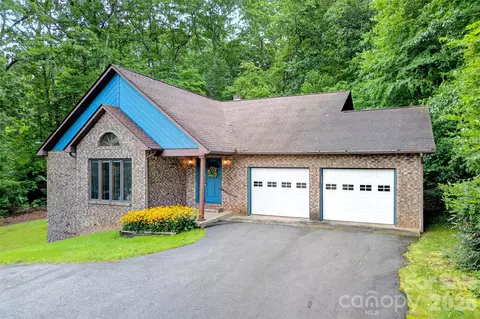 108 Shenandoah Dr, Burnsville, NC 28714