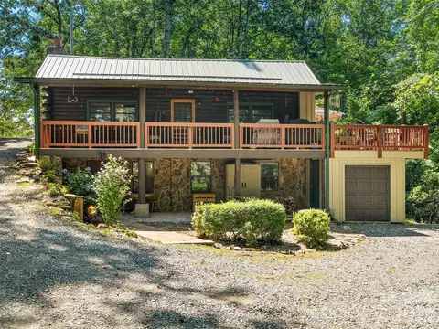 185 Rainbow Lake Dr, Brevard, NC 28712
