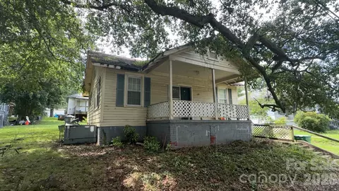 109 Dean St, Gastonia, NC 28052
