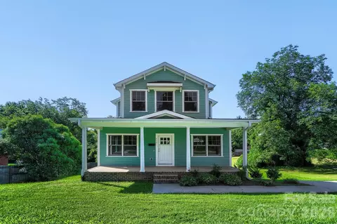 517 W Front St, Statesville, NC 28677