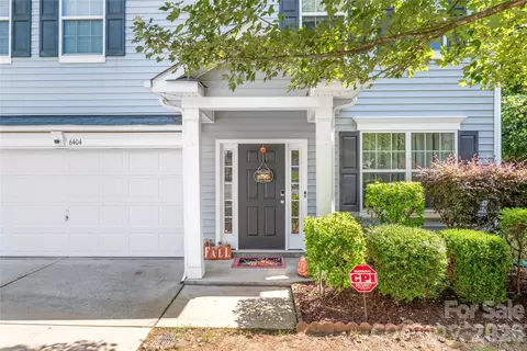 6404 Lanzerac Manor Dr, Charlotte, NC 28269