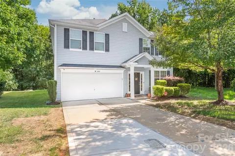 6404 Lanzerac Manor Dr, Charlotte, NC 28269