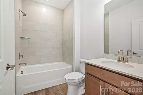 Bath - 7512 Pedigree Cir, Lancaster, SC 29720 photo 1 of 2