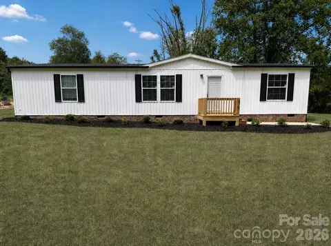 Exterior - 2765 Piney Rd, Morganton, NC 28655 photo 2 of 3