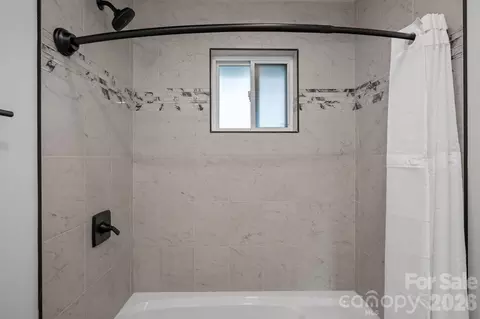 Bath - 81 Second St, Canton, NC 28716 photo 2 of 4